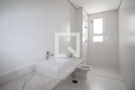 Apartamento à venda com 227m², 2 quartos e 4 vagasBanheiro 2 da Suíte 1