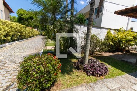 Casa de condomínio à venda com 300m², 3 quartos e 2 vagasJardim
