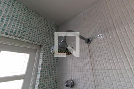 Casa de condomínio à venda com 300m², 3 quartos e 2 vagasChuveiro da Suíte