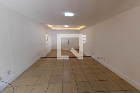 Sala de casa de condomínio à venda com 3 quartos, 300m² em Badu, Niterói