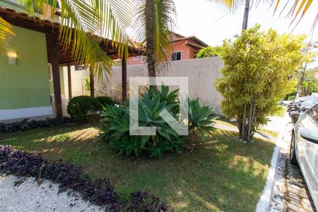 Casa de condomínio à venda com 300m², 3 quartos e 2 vagasJardim