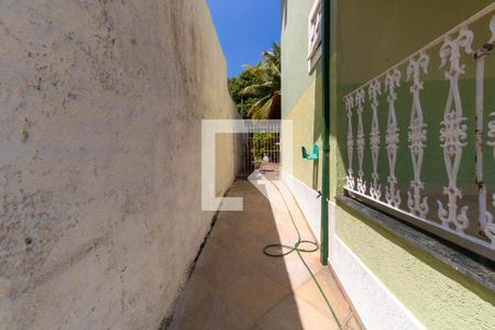 Casa de condomínio à venda com 300m², 3 quartos e 2 vagasCorredor Externo