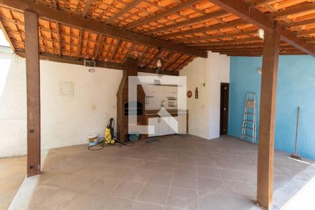 Casa de condomínio à venda com 300m², 3 quartos e 2 vagasChurrasqueira