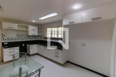 Casa de condomínio à venda com 300m², 3 quartos e 2 vagasCozinha