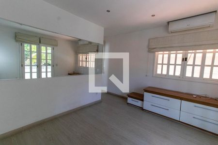 Casa de condomínio à venda com 300m², 3 quartos e 2 vagasSuíte