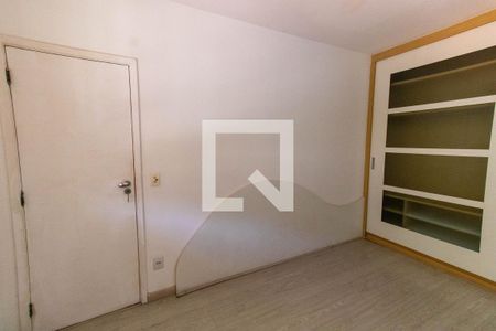 Casa de condomínio à venda com 300m², 3 quartos e 2 vagasQuarto 1