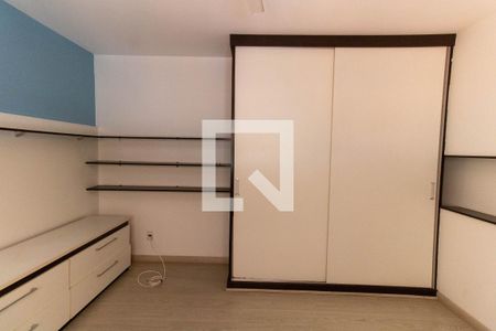 Casa de condomínio à venda com 300m², 3 quartos e 2 vagasQuarto 2