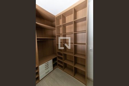 Casa de condomínio à venda com 300m², 3 quartos e 2 vagasCloset do Quarto 2