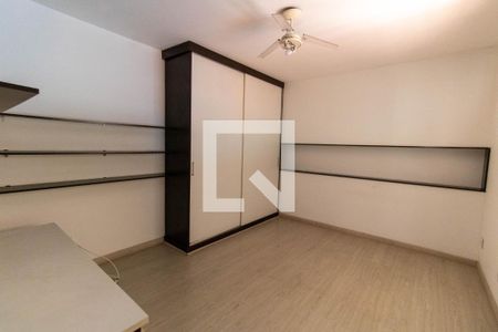 Casa de condomínio à venda com 300m², 3 quartos e 2 vagasQuarto 2