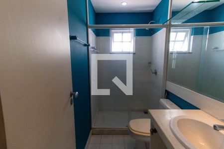 Casa de condomínio à venda com 300m², 3 quartos e 2 vagasBanheiro Social