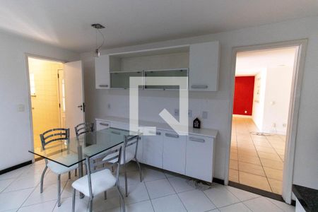 Casa de condomínio à venda com 300m², 3 quartos e 2 vagasCozinha