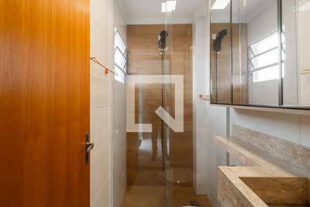Banheiro de apartamento à venda com 1 quarto, 46m² em Vila Franci, São Paulo
