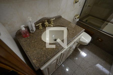 Apartamento à venda com 145m², 3 quartos e 2 vagasBanheiro 1