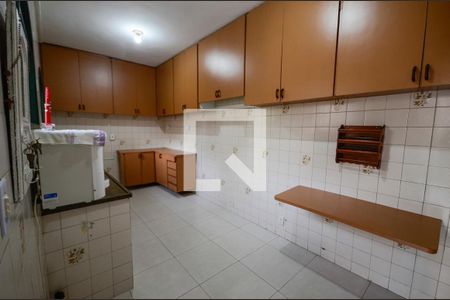Casa à venda com 213m², 4 quartos e 1 vagaCozinha