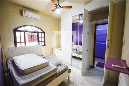 Casa à venda com 213m², 4 quartos e 1 vagaSuíte 2