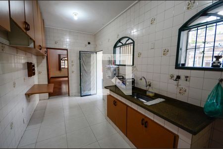 Casa à venda com 213m², 4 quartos e 1 vagaCozinha