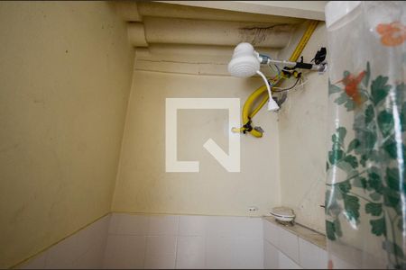 Casa à venda com 213m², 4 quartos e 1 vagaÁrea de Serviço- Banheiro