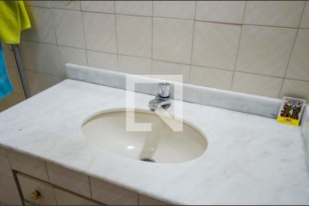 Casa à venda com 213m², 4 quartos e 1 vagaBanheiro da Suíte 2