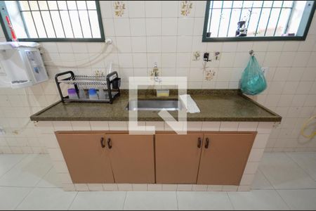 Casa à venda com 213m², 4 quartos e 1 vagaCozinha