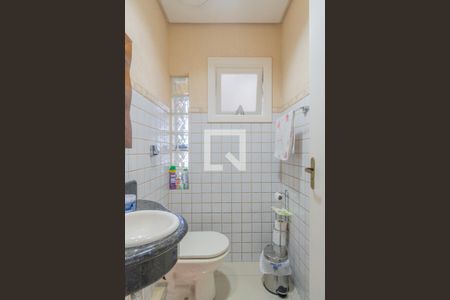 Casa à venda com 300m², 3 quartos e 2 vagasLavabo