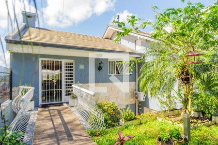 Casa à venda com 300m², 3 quartos e 2 vagasFachada