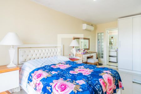 Casa à venda com 300m², 3 quartos e 2 vagasQuarto 3 - Suíte