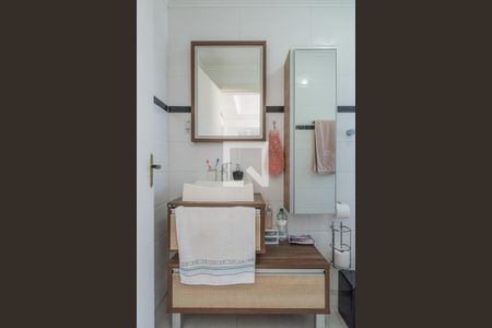 Casa à venda com 300m², 3 quartos e 2 vagasBanheiro Social