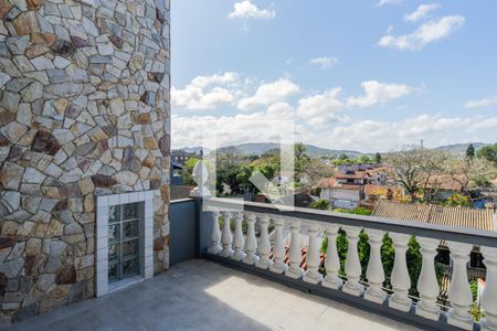 Casa à venda com 300m², 3 quartos e 2 vagasVaranda do quarto 3