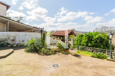 Casa à venda com 300m², 3 quartos e 2 vagasQuintal