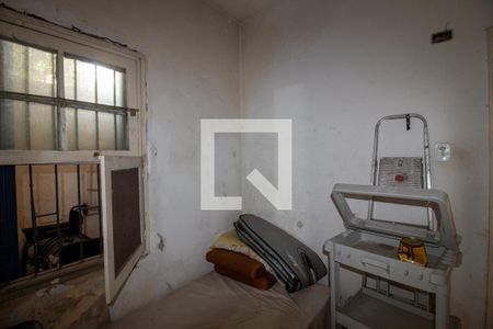 Casa à venda com 380m², 4 quartos e 6 vagasQuarto de Serviço