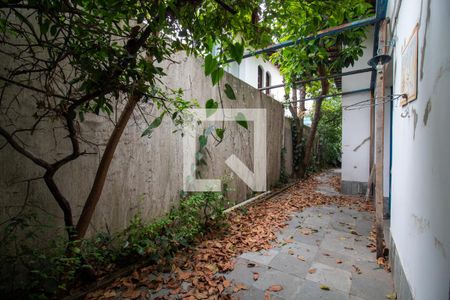 Casa à venda com 380m², 4 quartos e 6 vagasCorredor