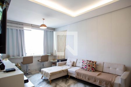 Sala de apartamento à venda com 2 quartos, 70m² em Ipiranga, Belo Horizonte