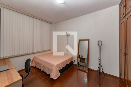 Apartamento à venda com 295m², 4 quartos e 4 vagas Apartamento à venda com 295m², 4 quartos e 4 vagasQuarto 4