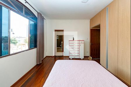 Apartamento à venda com 295m², 4 quartos e 4 vagas Apartamento à venda com 295m², 4 quartos e 4 vagasSuíte