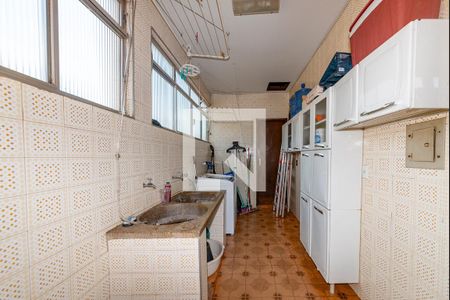 Apartamento à venda com 295m², 4 quartos e 4 vagas Apartamento à venda com 295m², 4 quartos e 4 vagasÁrea de Serviço