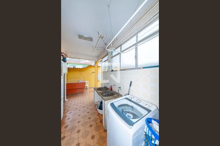 Apartamento à venda com 295m², 4 quartos e 4 vagas Apartamento à venda com 295m², 4 quartos e 4 vagasÁrea de Serviço