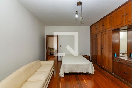 Apartamento à venda com 295m², 4 quartos e 4 vagas Apartamento à venda com 295m², 4 quartos e 4 vagasQuarto