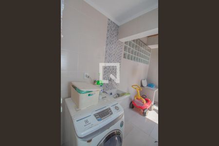 Casa à venda com 125m², 3 quartos e 2 vagas Casa à venda com 125m², 3 quartos e 2 vagasLavanderia