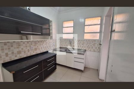 Cozinha de apartamento para alugar com 2 quartos, 140m² em Carlos Prates, Belo Horizonte