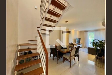 Apartamento para alugar com 205m², 4 quartos e 2 vagasSala