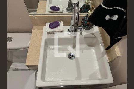 Apartamento para alugar com 205m², 4 quartos e 2 vagasLavabo