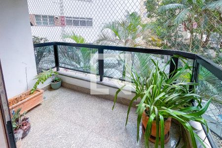 Apartamento à venda com 180m², 3 quartos e 3 vagasVaranda da suíte 