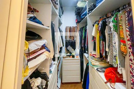 Apartamento à venda com 180m², 3 quartos e 3 vagasCloset