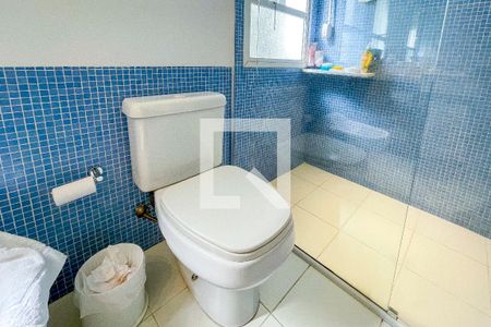 Apartamento à venda com 180m², 3 quartos e 3 vagasBanheiro da Suíte 2