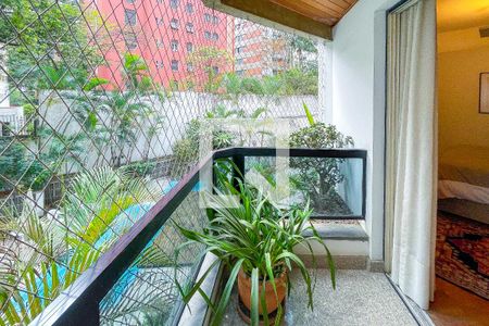 Apartamento à venda com 180m², 3 quartos e 3 vagasVaranda da suíte 