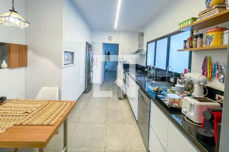 Apartamento à venda com 180m², 3 quartos e 3 vagasCozinha