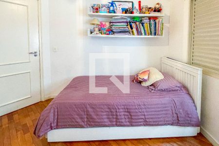 Apartamento à venda com 180m², 3 quartos e 3 vagasQuarto