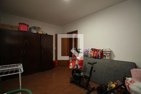 Casa para alugar com 893m², 4 quartos e 5 vagasQuarto