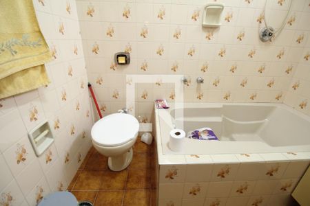 Casa para alugar com 893m², 4 quartos e 5 vagasBanheiro 2