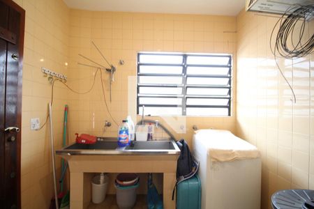 Casa para alugar com 893m², 4 quartos e 5 vagasLavanderia 